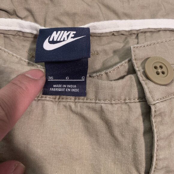 Nike Retro Beige Cargo Short - Picture 4 of 4